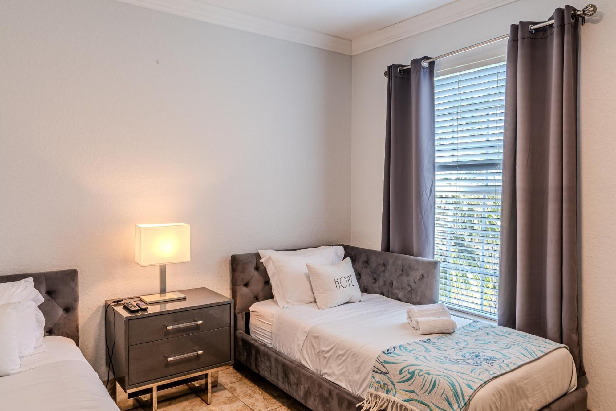 Apartment 3 Bedroom In Tuscana Resort , 15" From Disney Kissimmee Exteriör bild
