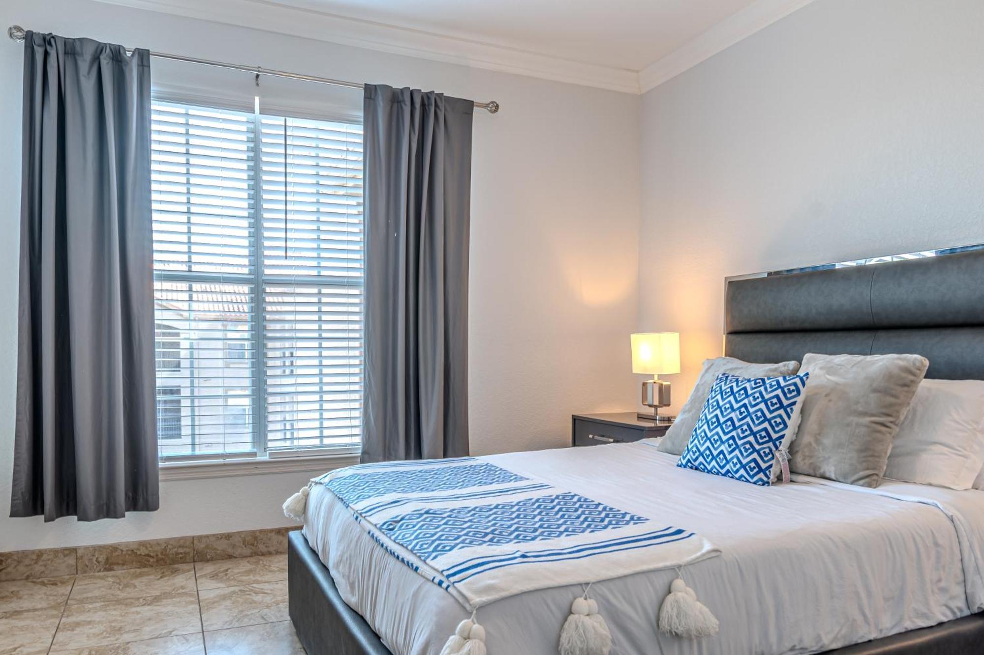 Apartment 3 Bedroom In Tuscana Resort , 15" From Disney Kissimmee Exteriör bild